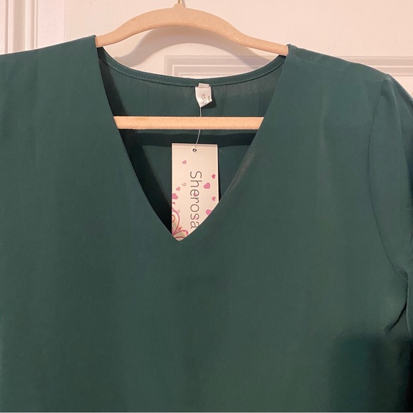 NWT emerald green dress size M (8-10) boutique dress holidays Christmas - Picture 2 of 7